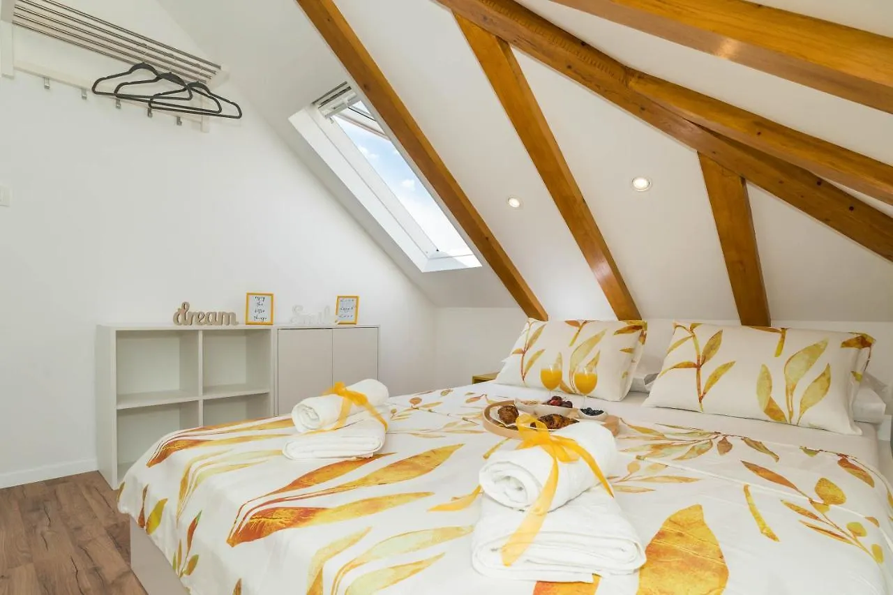 Fantattic Apartments Split Old Town