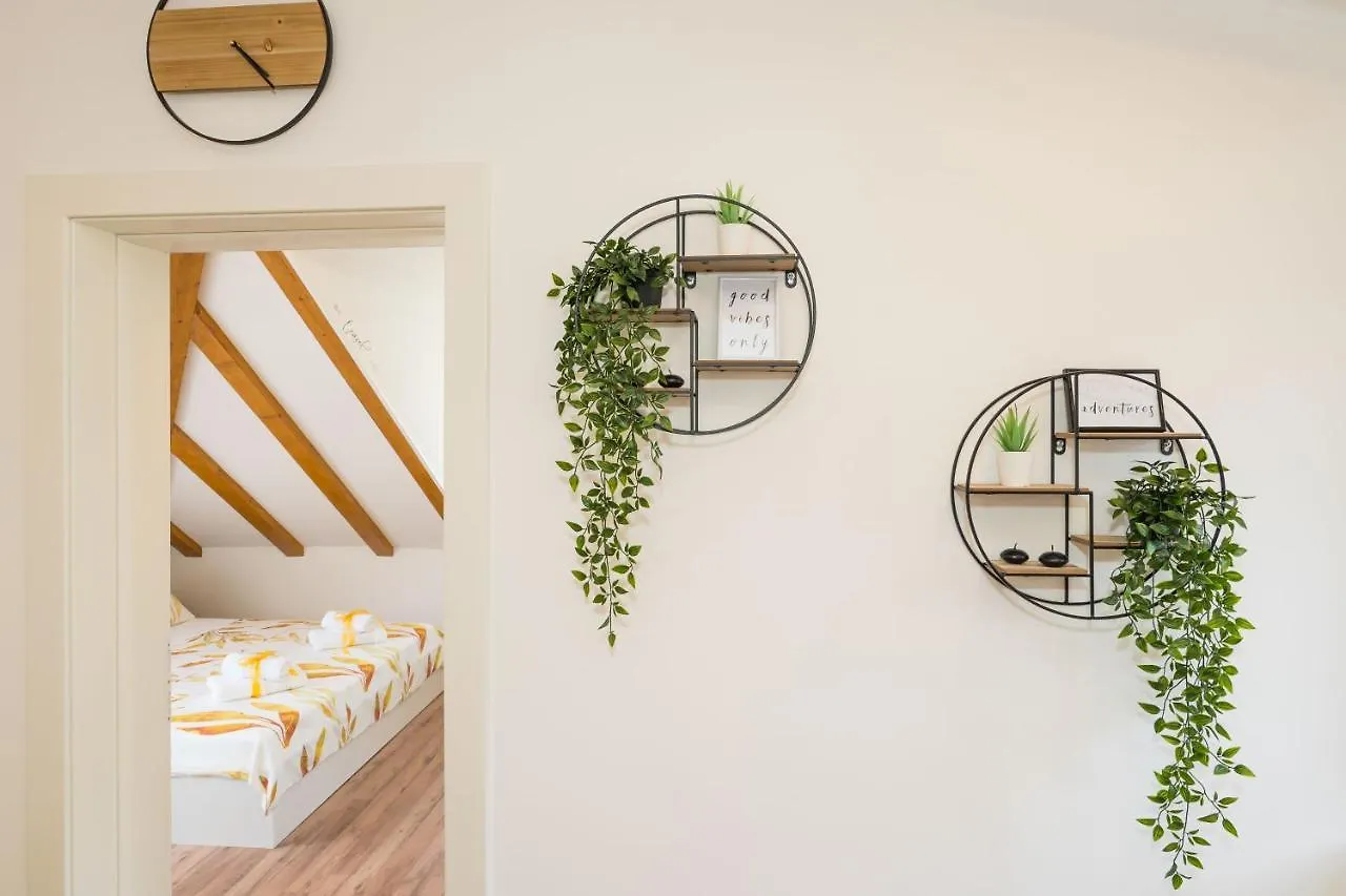 Fantattic Apartments Split Old Town
