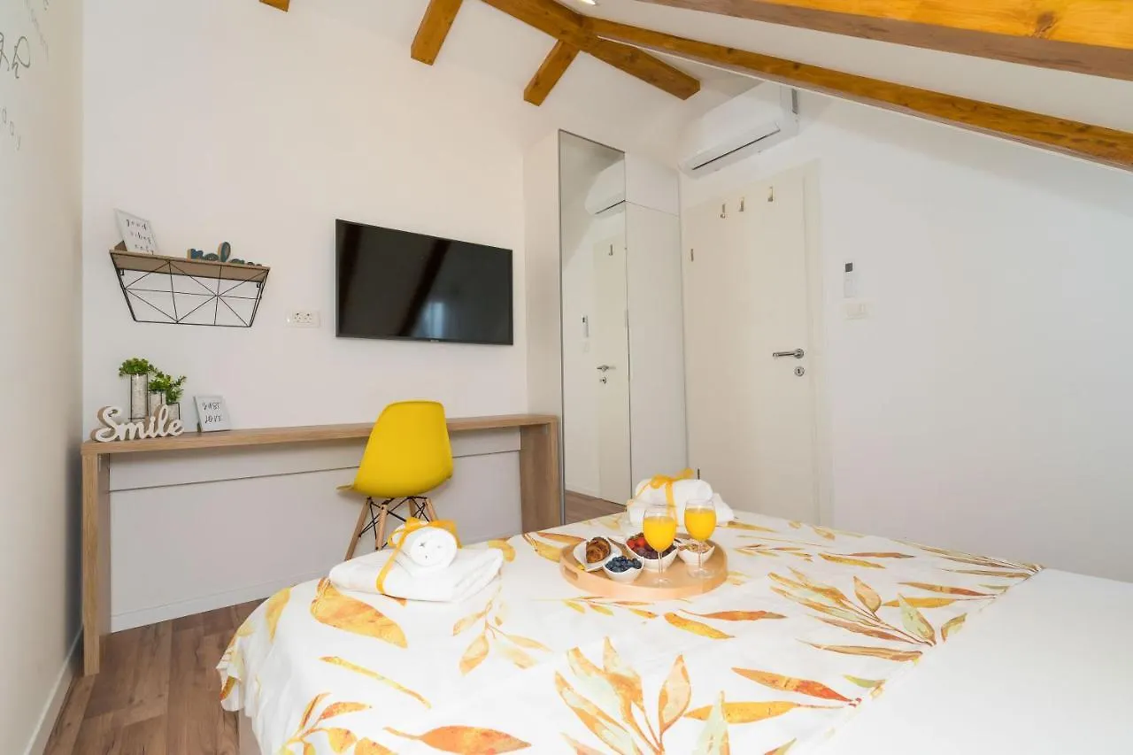 Fantattic Apartments Split Old Town