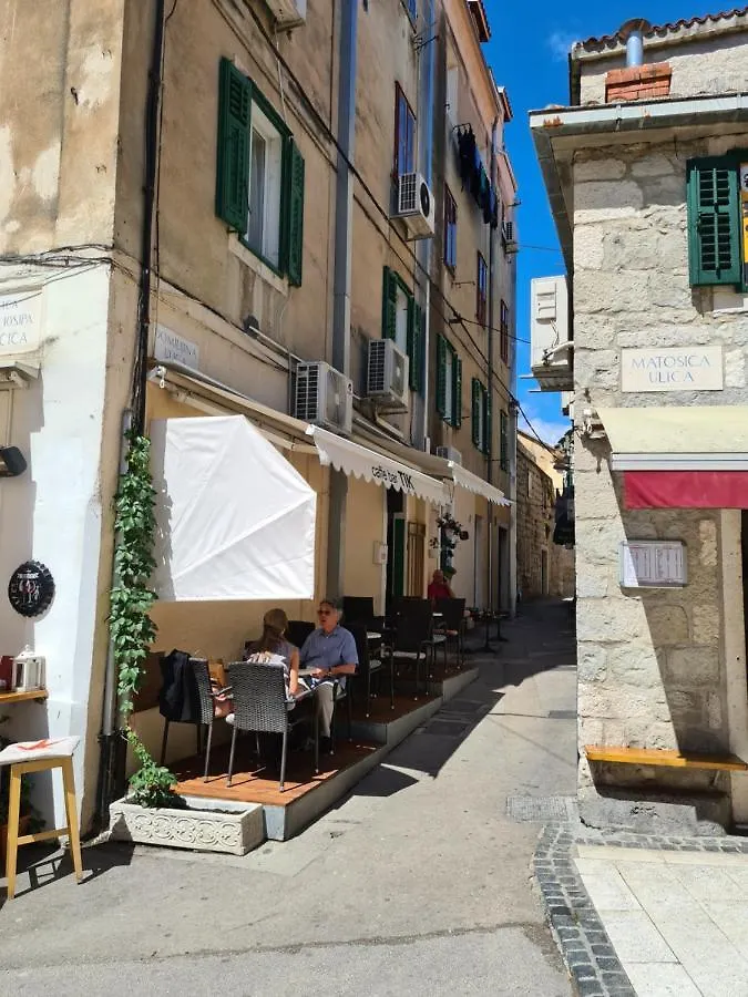 Fantattic Apartments Split Old Town 0*,